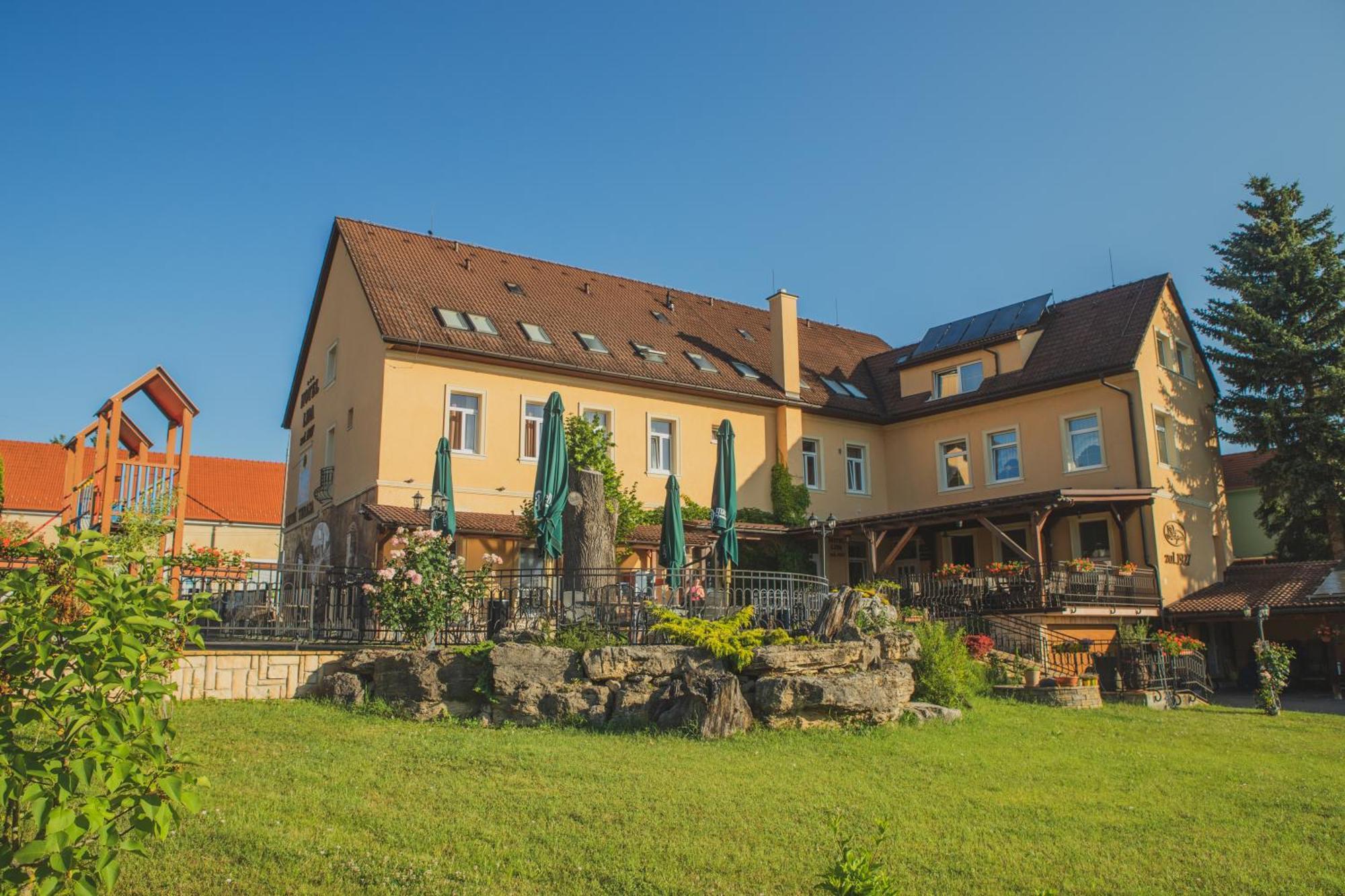 Hotel Lipa Bojnice Exterior photo